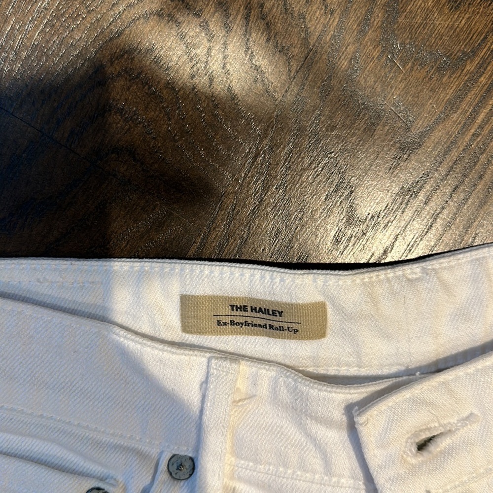 AG The Hailey ex-boyfriend white shorts. Size 25 - Picture 3 of 4